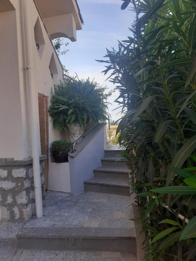 Bressa De Ma Affittacamere, Room & Breakfast Пьетра-Лигуре Экстерьер фото