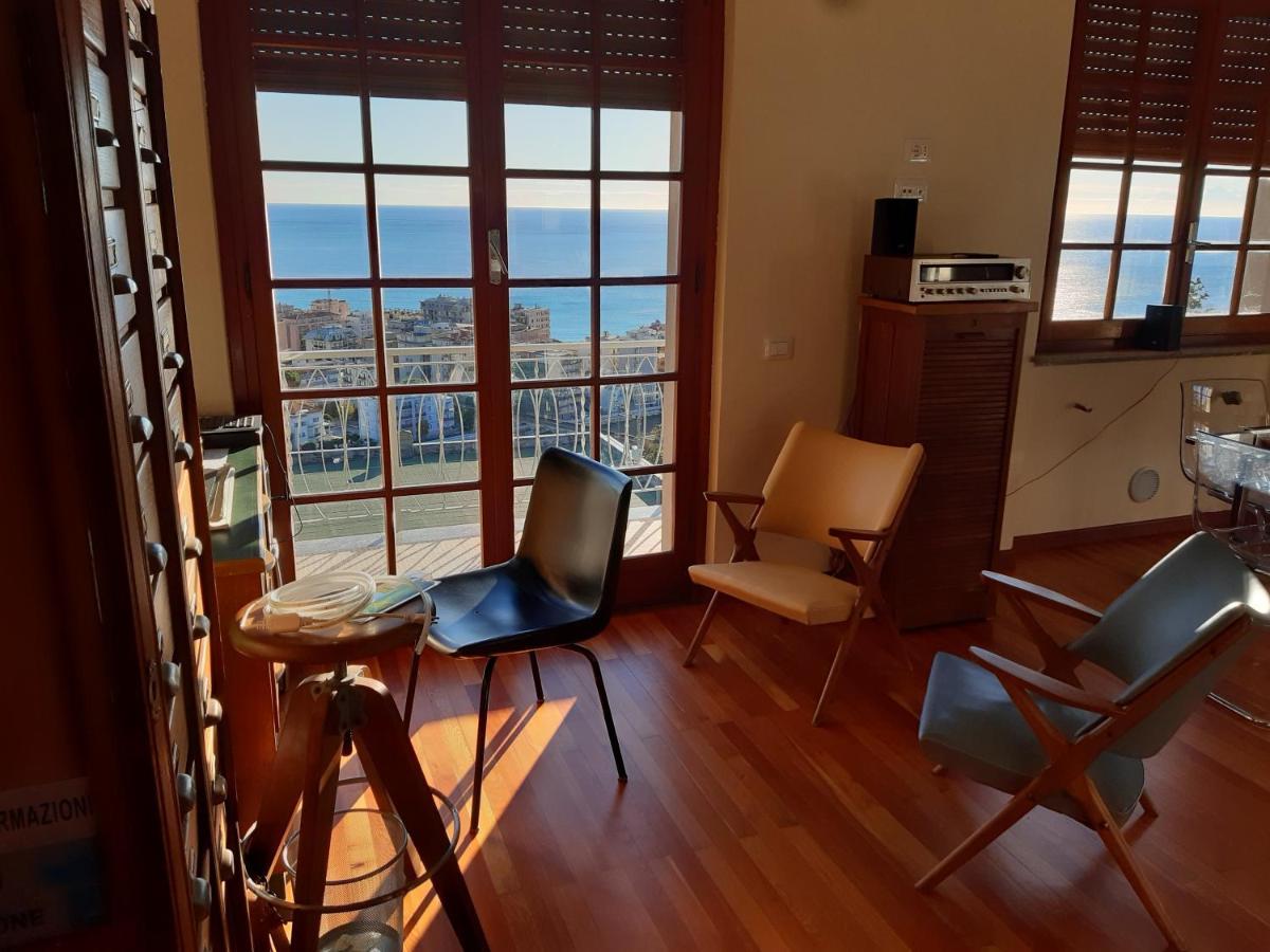 Bressa De Ma Affittacamere, Room & Breakfast Пьетра-Лигуре Экстерьер фото