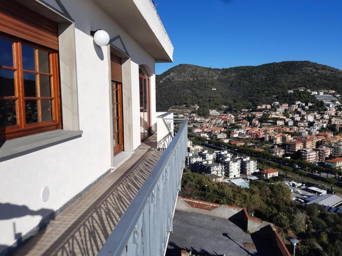 Bressa De Ma Affittacamere, Room & Breakfast Пьетра-Лигуре Экстерьер фото