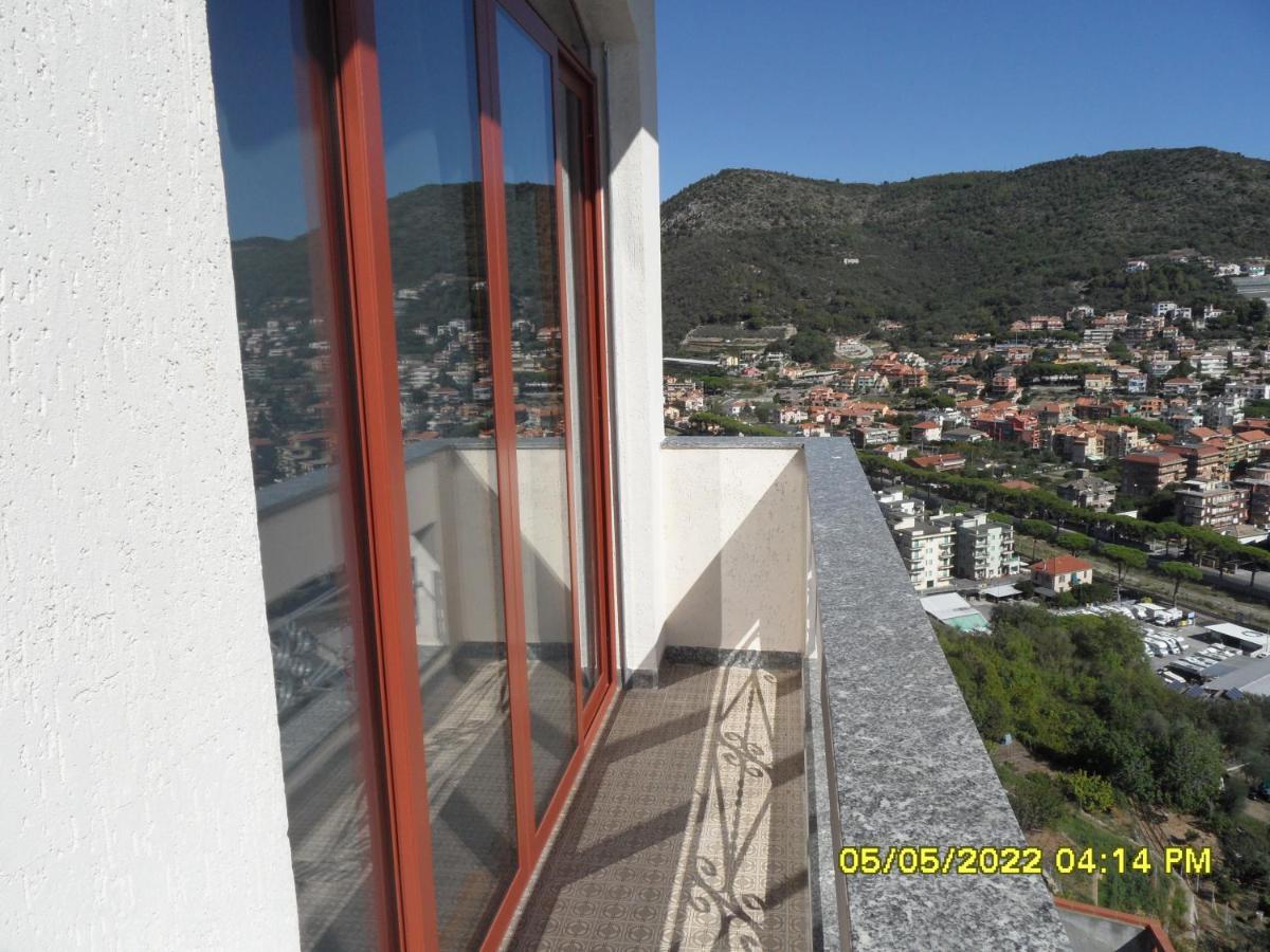 Bressa De Ma Affittacamere, Room & Breakfast Пьетра-Лигуре Экстерьер фото