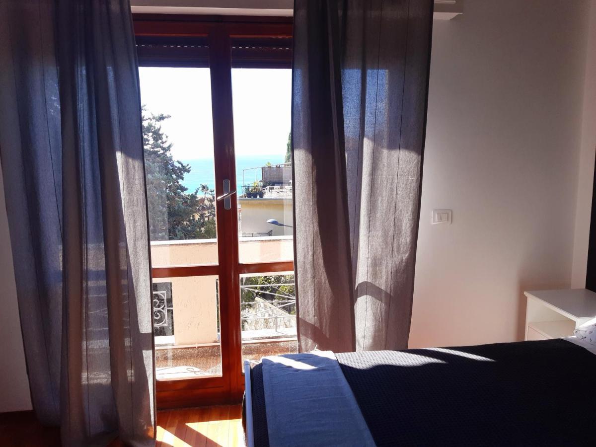 Bressa De Ma Affittacamere, Room & Breakfast Пьетра-Лигуре Экстерьер фото